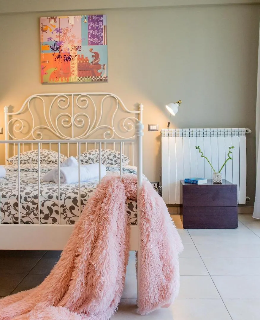 One Love Metropolitan Gardens Studio Appartement Boekarest
