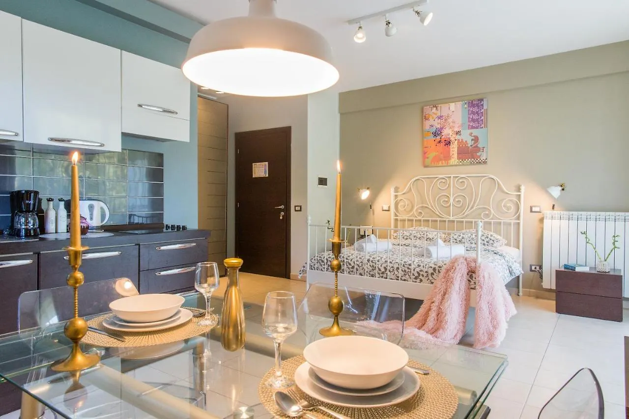 One Love Metropolitan Gardens Studio Appartement Boekarest